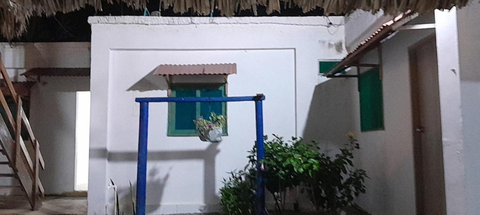 Hostal Paloma Cafe ปาโลมิโน ภายนอก รูปภาพ